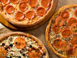 Горячий вкусный набор из трёх пицц: Везувий, Пепперони, Тоскана