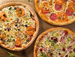 Радостный набор из трёх пицц: Феличита, Ассорти, Венетто