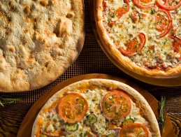 Вкуснейший набор 3 пиццы: Домашняя с курицей, Сан Ремо, Маргарита